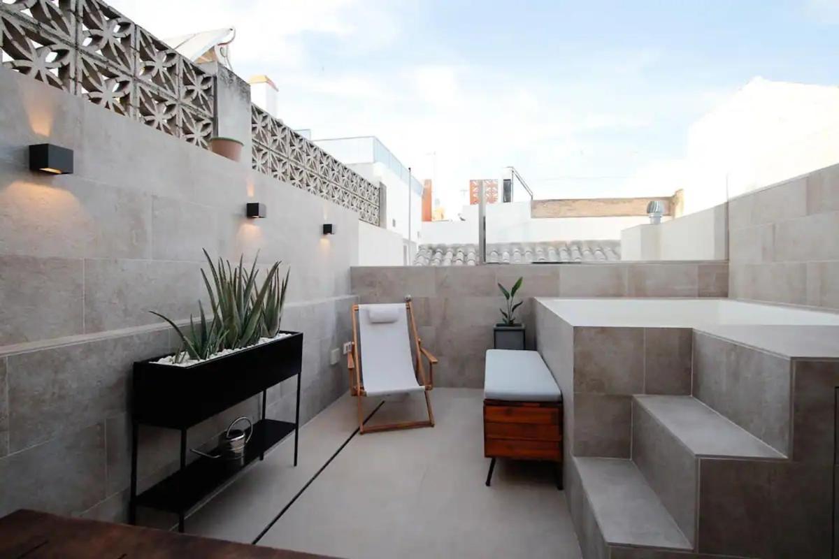 Komodo Gran Poder - Penthouse With Private Pool And Cozy Twin Bedroom Central Apartment Sevilla Kültér fotó