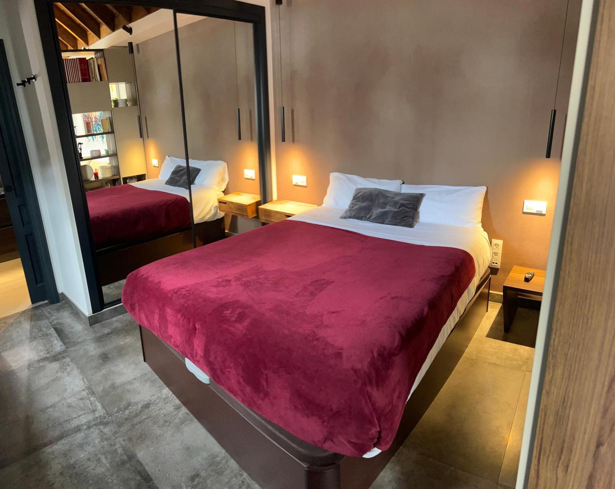 Komodo Gran Poder - Penthouse With Private Pool And Cozy Twin Bedroom Central Apartment Sevilla Kültér fotó